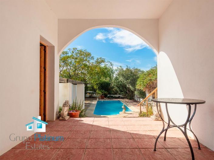 Image No.3-4 Bed Villa for sale