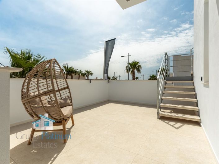 Image No.7-3 Bed Villa for sale