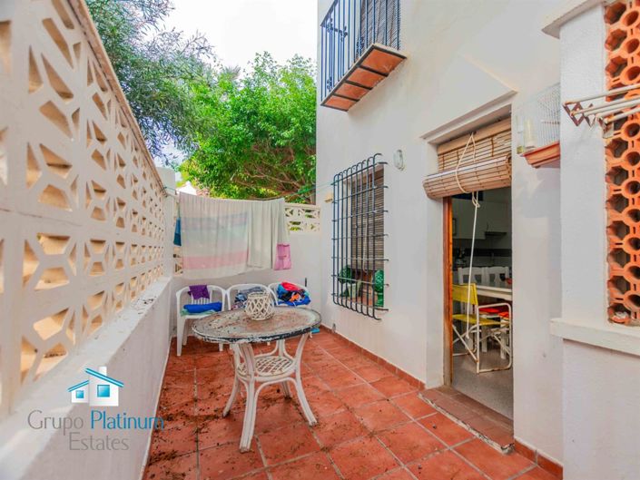 Image No.15-3 Bed Property for sale