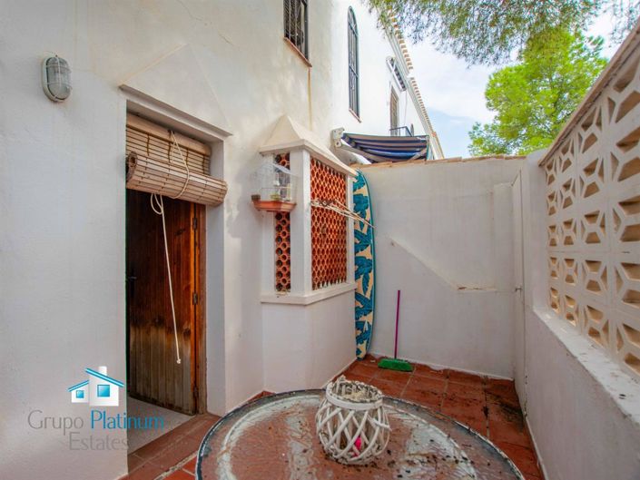 Image No.16-3 Bed Property for sale