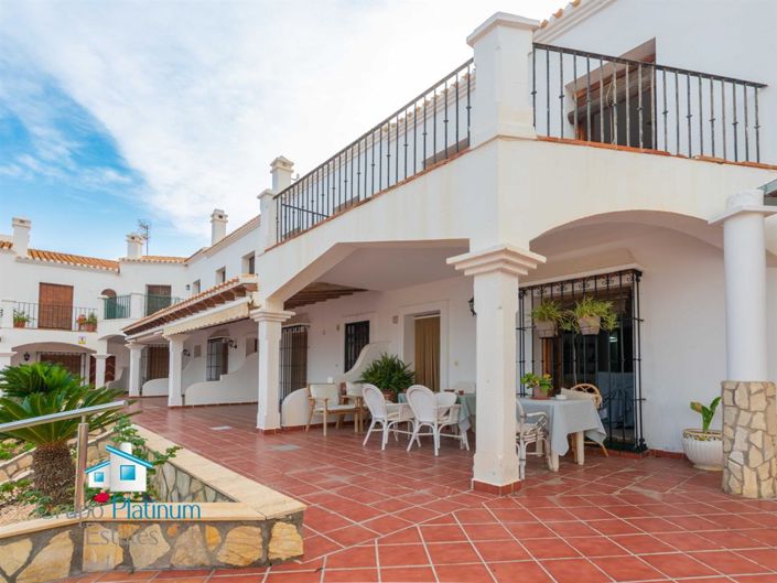 Image No.24-3 Bed Property for sale