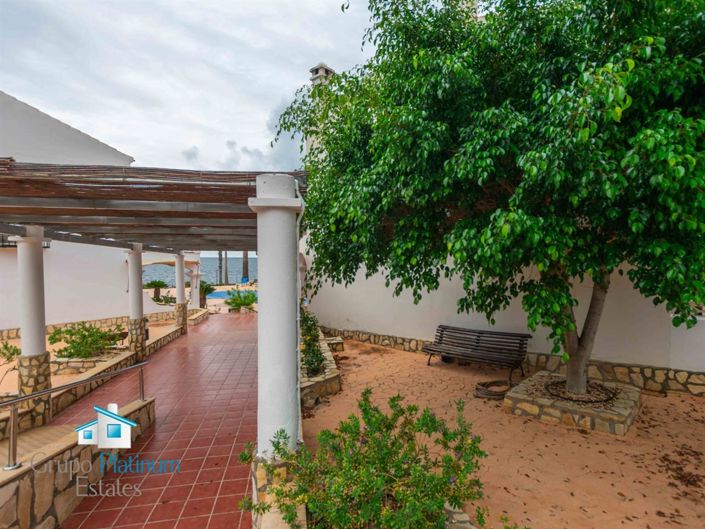 Image No.27-3 Bed Property for sale