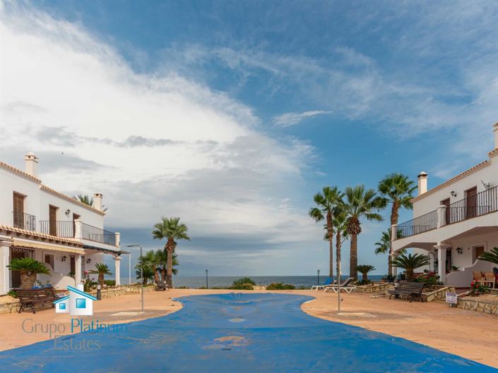 Image No.29-3 Bed Property for sale