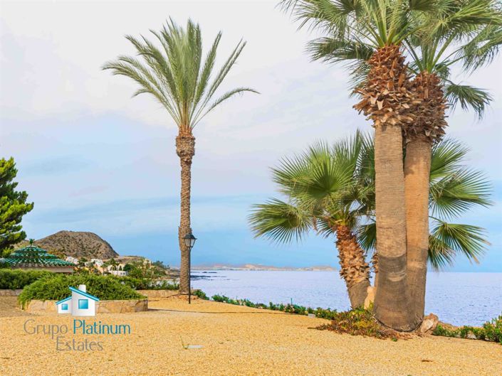 Image No.31-3 Bed Property for sale