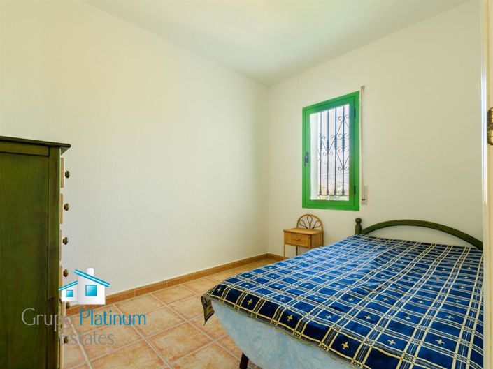 Image No.19-2 Bed Property for sale