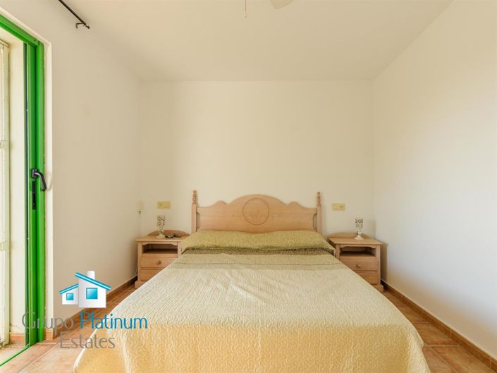 Image No.21-2 Bed Property for sale