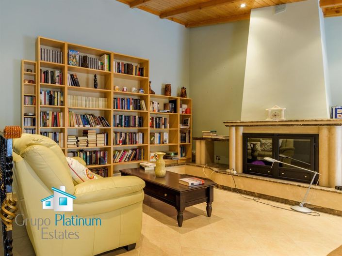 Image No.2-6 Bed Villa for sale