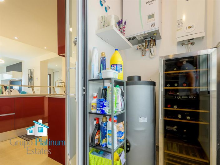 Image No.27-2 Bed Property for sale