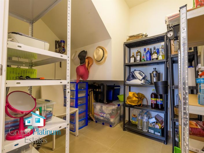 Image No.28-2 Bed Property for sale