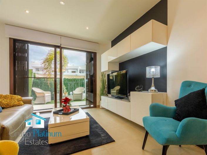 Image No.3-2 Bed Property for sale