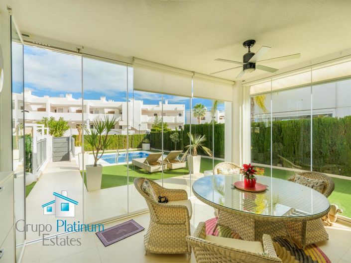 Image No.30-2 Bed Property for sale