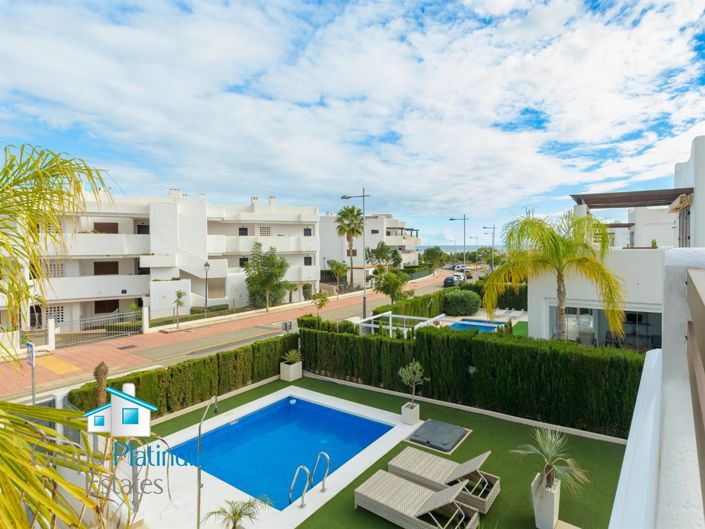 Image No.4-2 Bed Property for sale