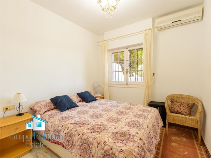 Image No.13-2 Bed Property for sale