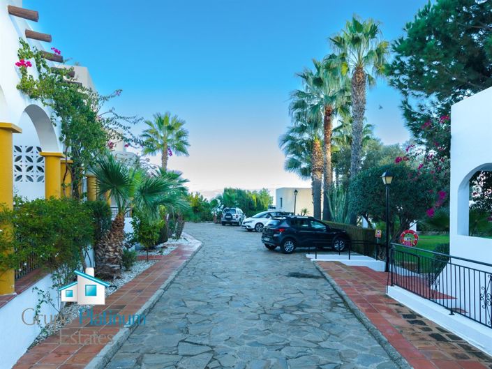 Image No.20-2 Bed Property for sale