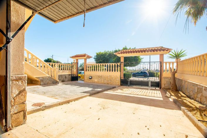 Image No.35-3 Bed Villa for sale