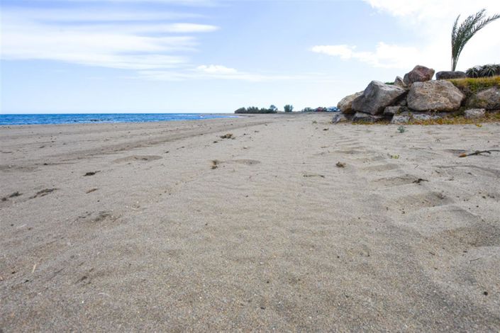 Image No.19-2 Bed Property for sale