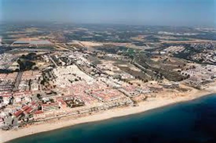 Image No.32-3 Bed Property for sale