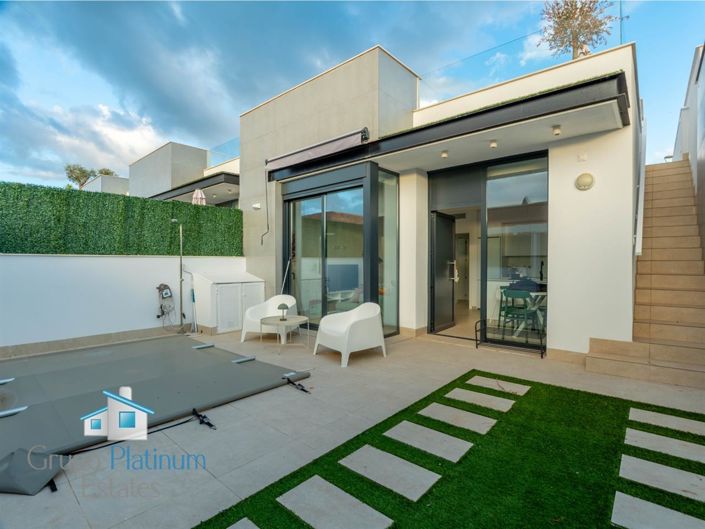 San Juan De Los Terreros, Villa