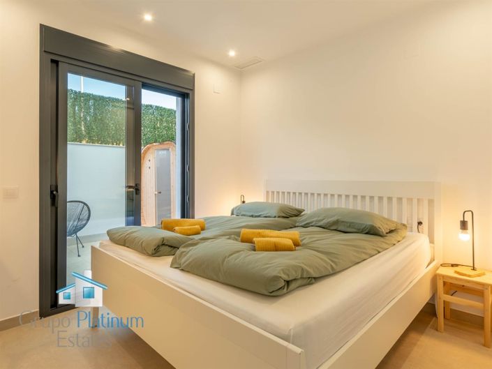 Image No.11-2 Bed Villa for sale