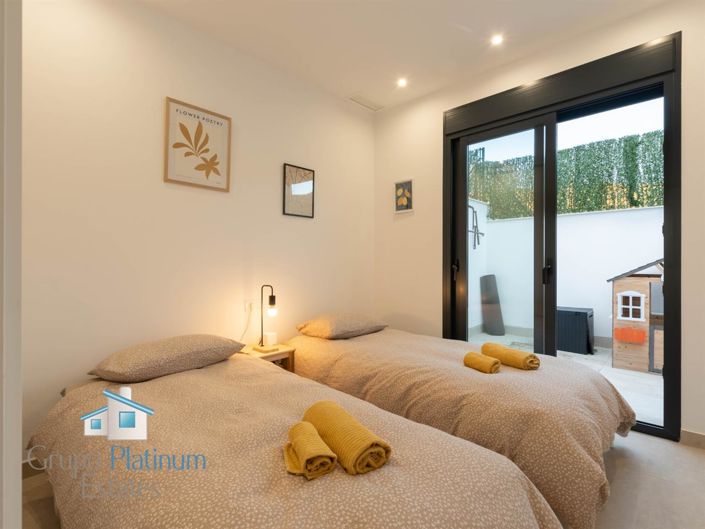 Image No.15-2 Bed Villa for sale