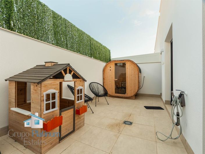 Image No.16-2 Bed Villa for sale