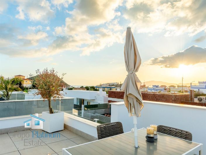 Image No.2-2 Bed Villa for sale