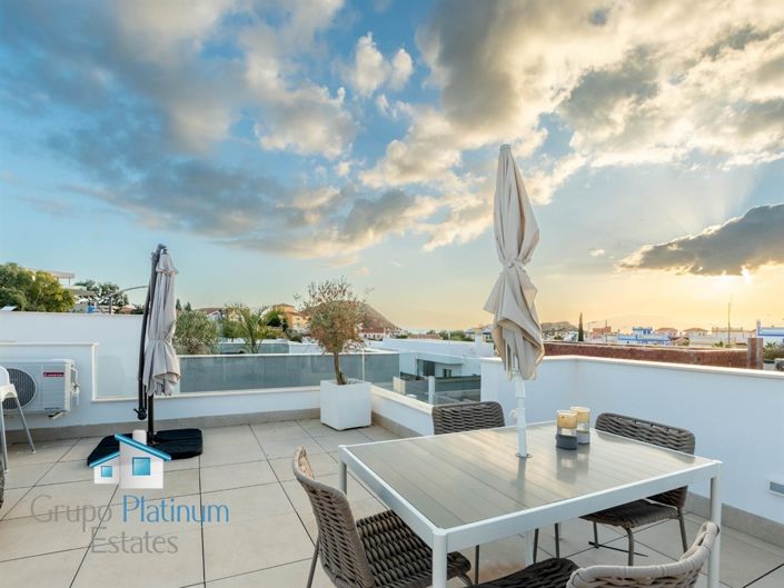 Image No.20-2 Bed Villa for sale