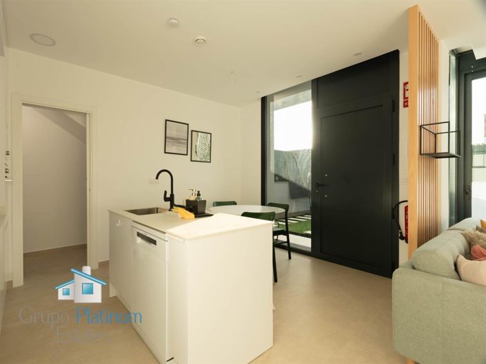 Image No.8-2 Bed Villa for sale