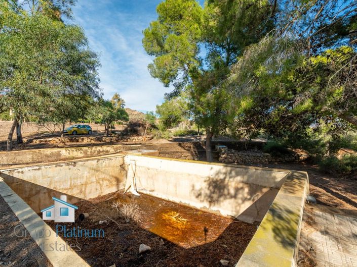 Image No.8-3 Bed Property for sale