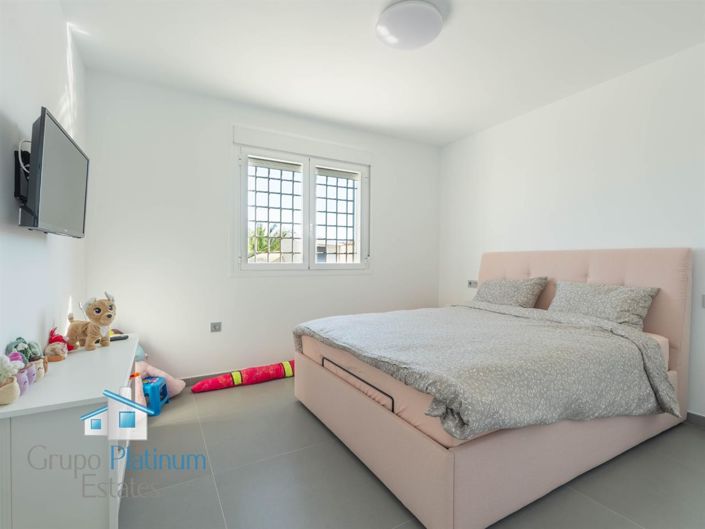 Image No.10-4 Bed Villa for sale