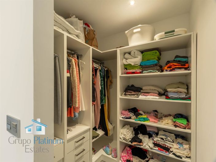 Image No.17-4 Bed Villa for sale