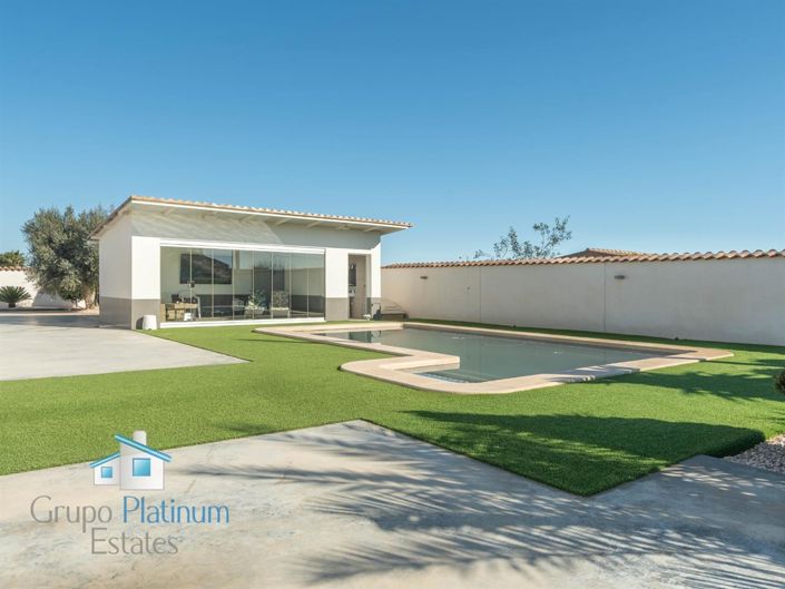 Image No.18-4 Bed Villa for sale