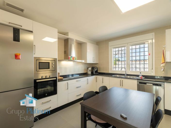 Image No.7-4 Bed Villa for sale