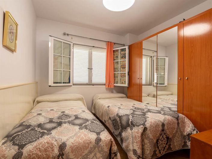 Image No.12-2 Bed Apartment for sale