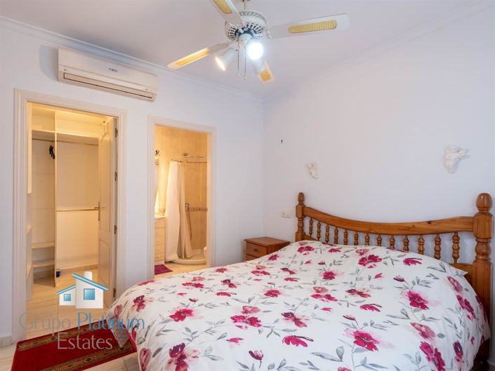 Image No.10-3 Bed Villa for sale