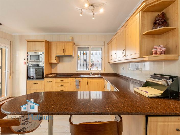 Image No.3-3 Bed Villa for sale