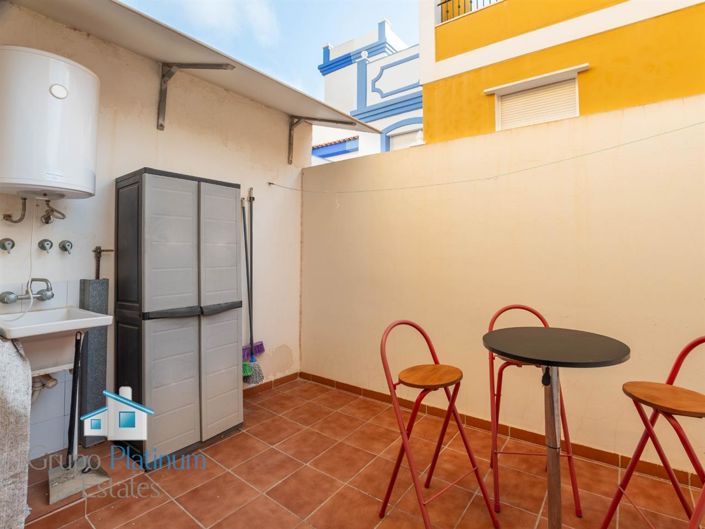 Image No.7-2 Bed Property for sale