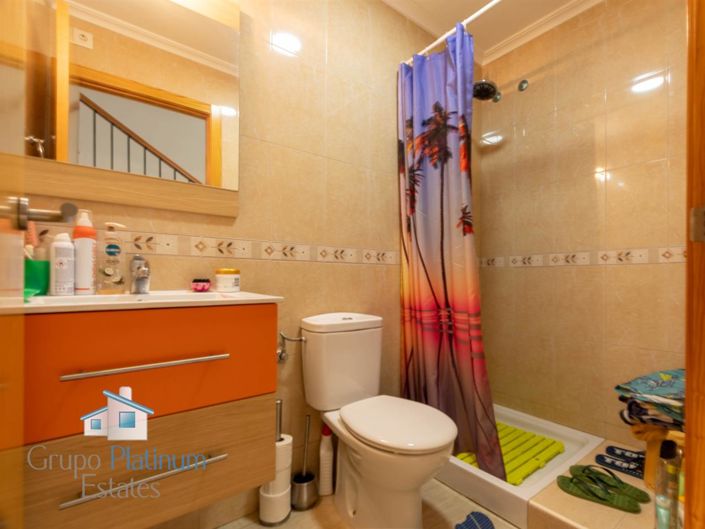 Image No.8-2 Bed Property for sale