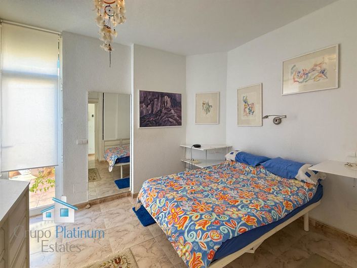 Image No.11-3 Bed Property for sale