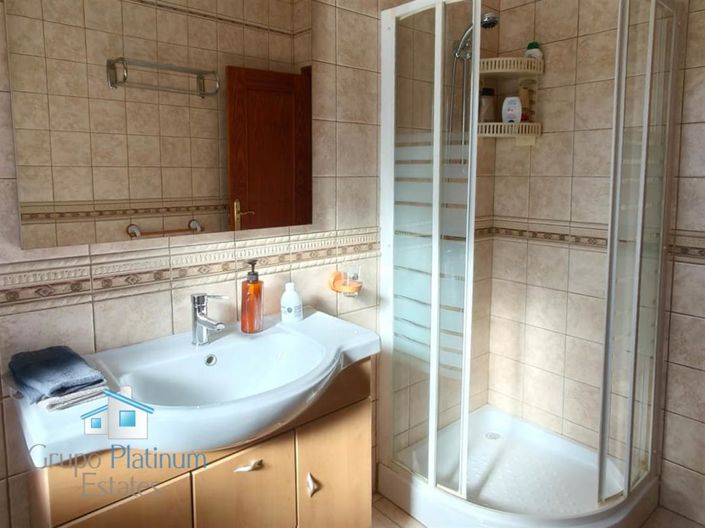 Image No.10-3 Bed Villa for sale