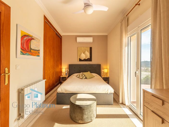 Image No.15-3 Bed Villa for sale