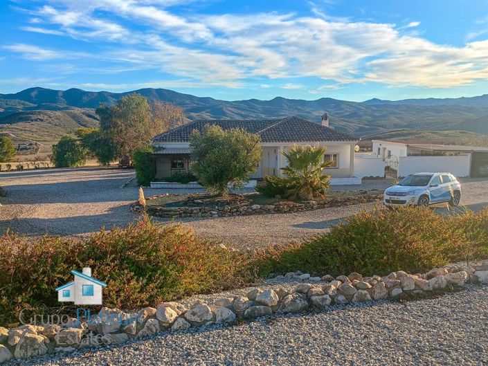 Image No.20-3 Bed Villa for sale