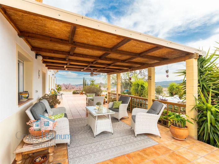 Image No.2-3 Bed Villa for sale