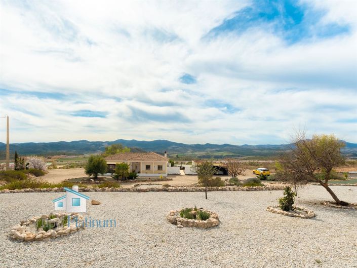Image No.33-3 Bed Villa for sale