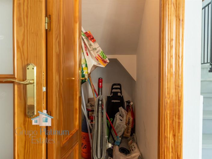 Image No.13-3 Bed Property for sale