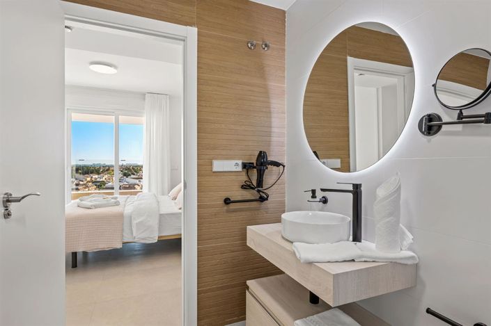 Image No.21-3 Bed Apartment for sale