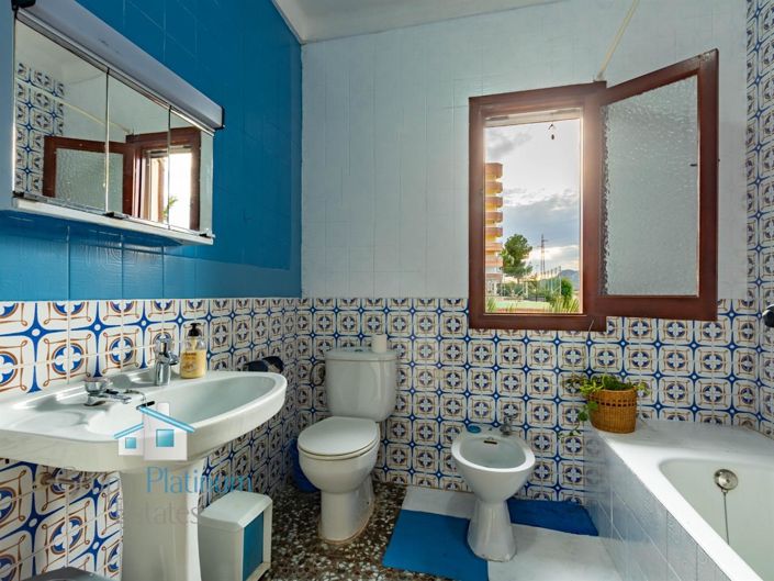 Image No.9-3 Bed Property for sale