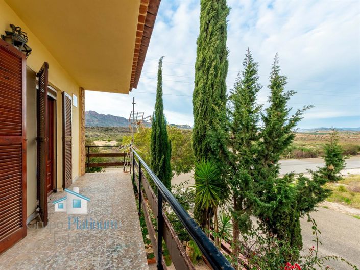 Image No.13-3 Bed Property for sale