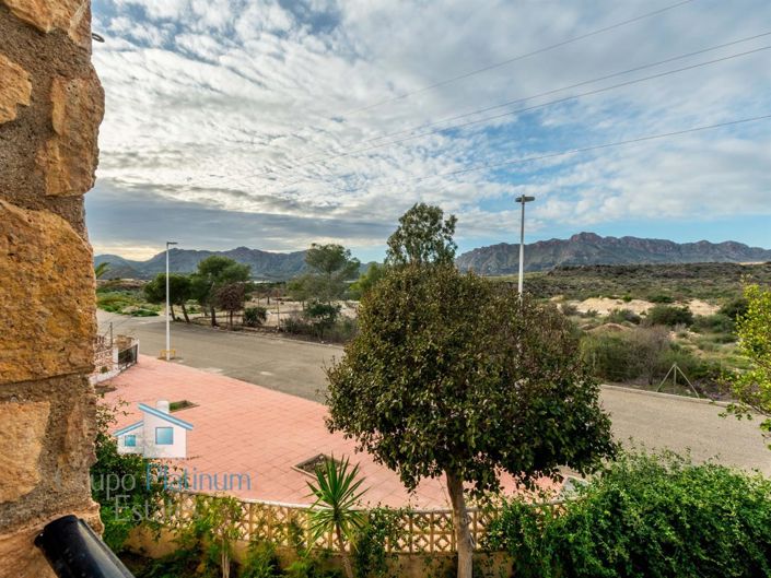 Image No.19-3 Bed Property for sale