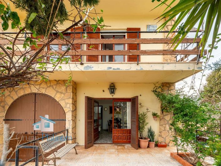 Image No.3-3 Bed Property for sale